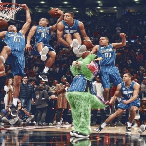 九游手游官网-狼队大胜勇士！，狼队获胜