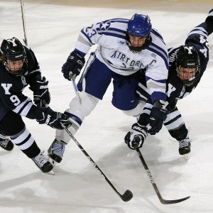 九游游戏中心官网-球迷热议：这场比赛绝对值得反复回味！，球迷们感到很迷茫,面对这场比赛