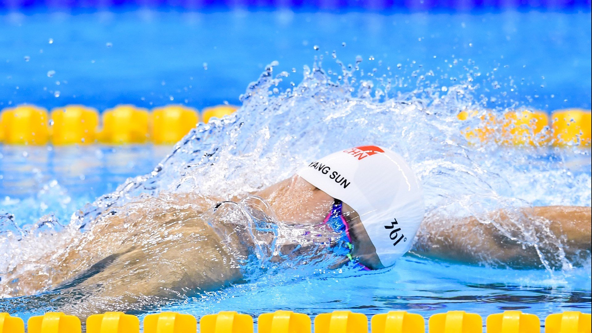 媒体评论国足表现，呼吁改革，评价国足