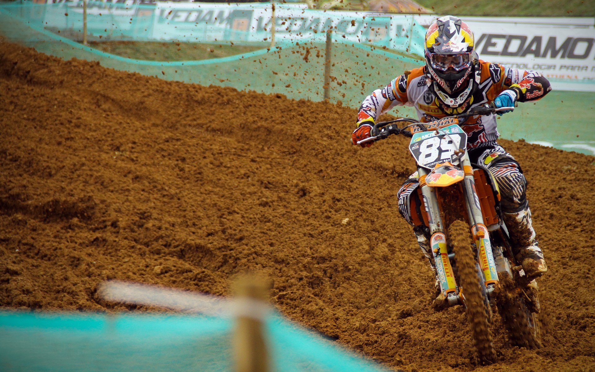 梅尔滕反对士气低迷，国际米兰主帅呼吁团结，米尔纳谈梅西