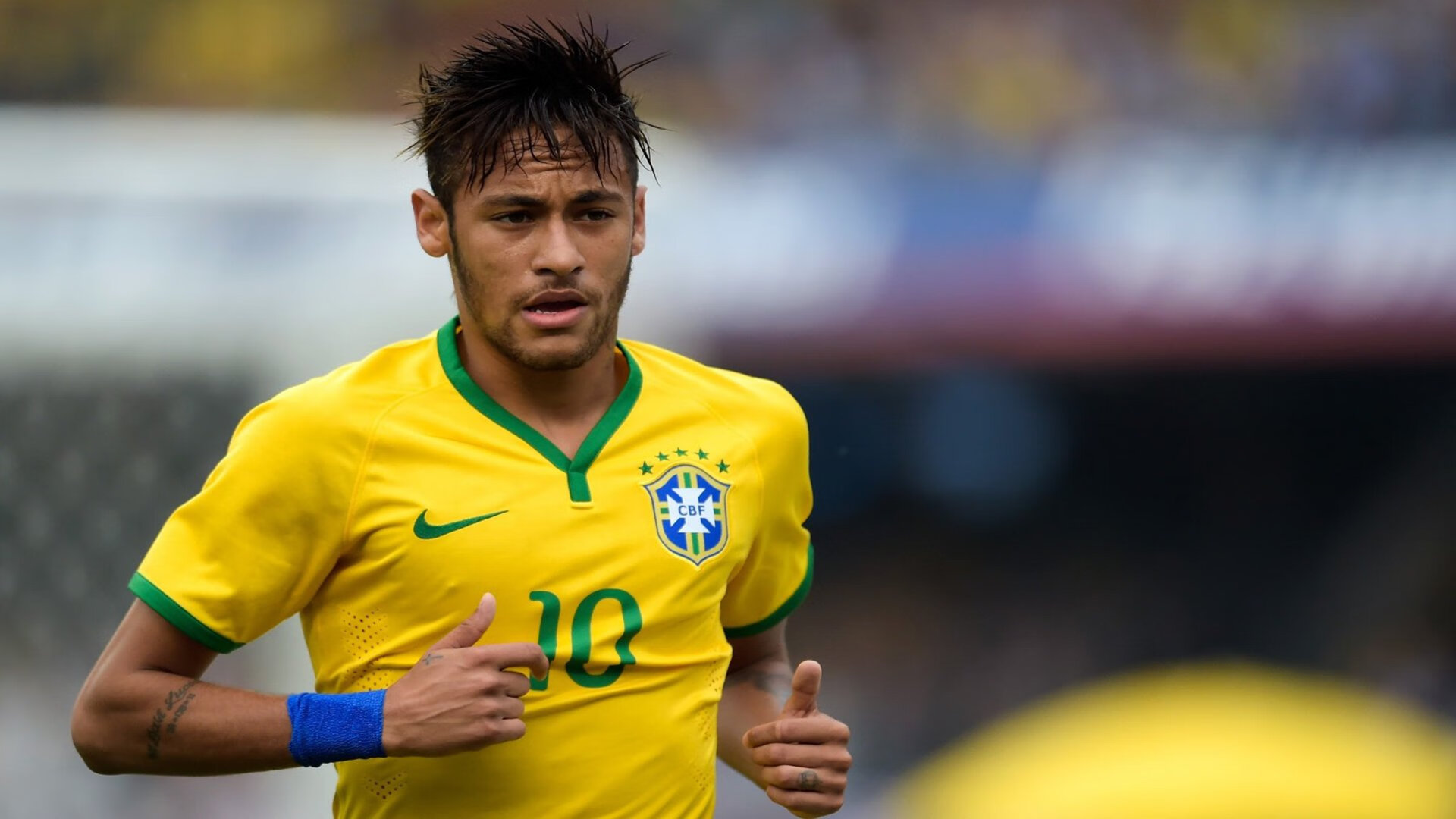 特色水上花样滑冰，冰上舞蹈的梦幻盛宴，水上花样比赛